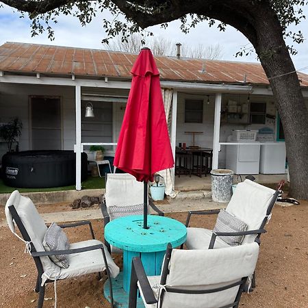 Pecan St. Parlor Haus Downtown Bandera, Tx 외부 사진