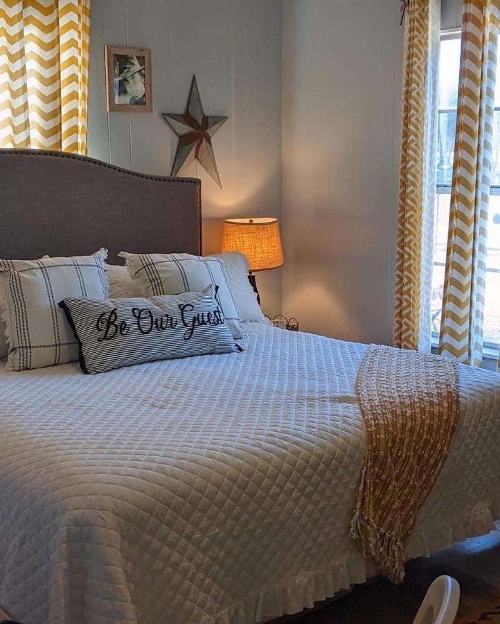 Pecan St. Parlor Haus Downtown Bandera, Tx 외부 사진